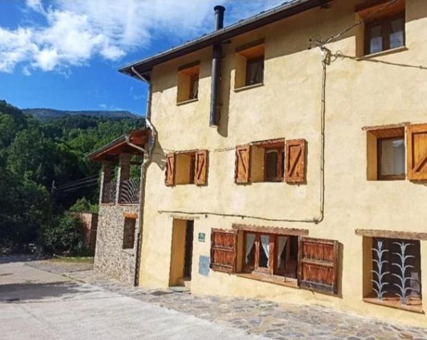 Cal Calau Vega Bed & Breakfast Planoles Dış mekan fotoğraf
